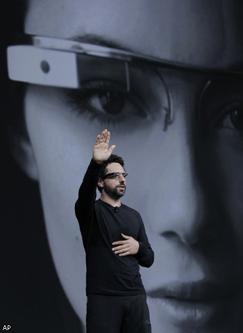 В США представили первые в мире очки с подключением к Интернету