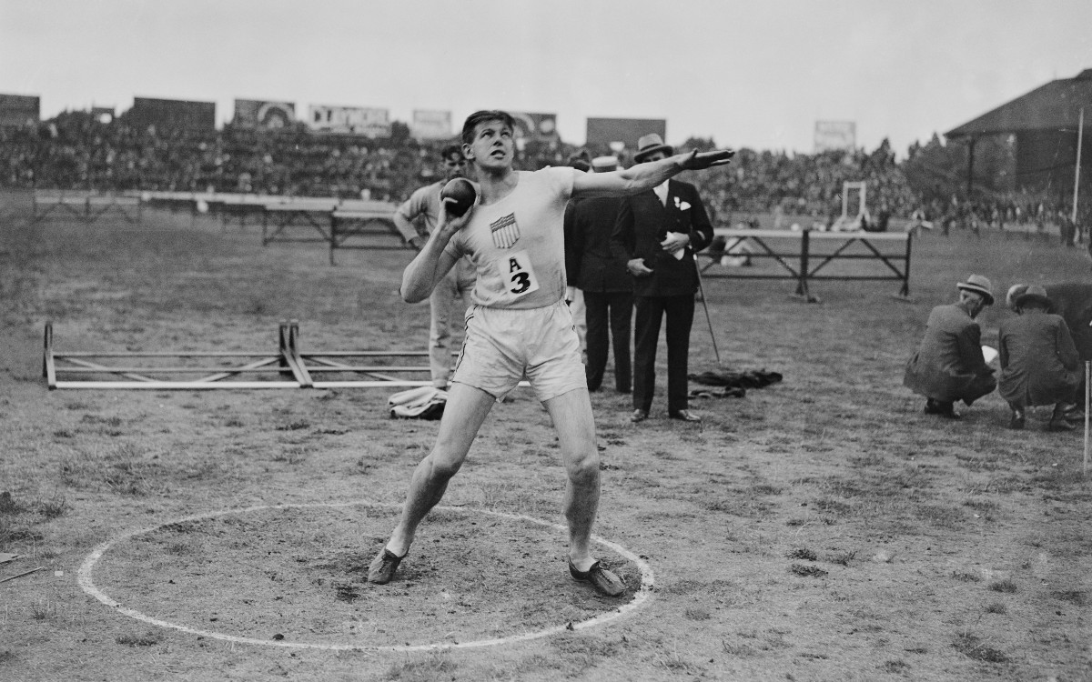 <p>Американский толкатель ядра Ральф Хиллс на Олимпиаде-1924 в Париже</p>