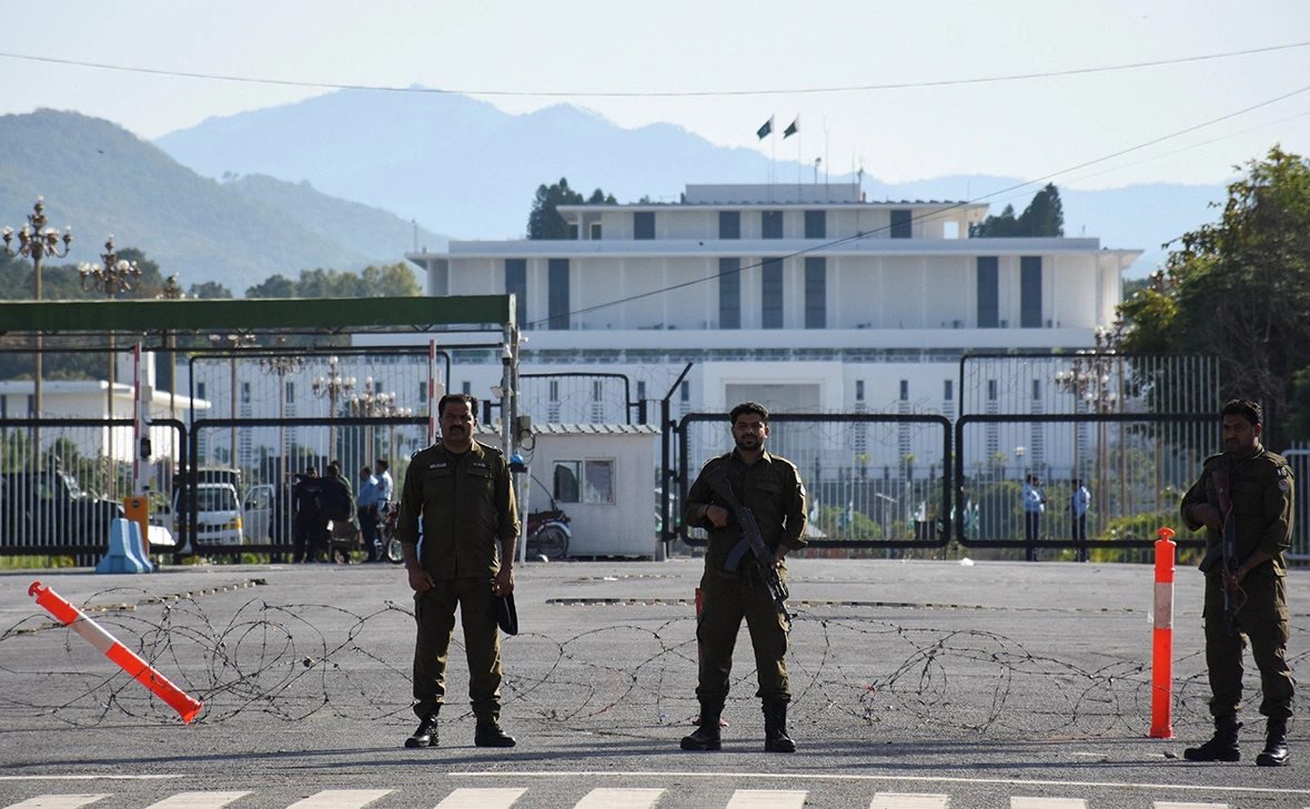 Waseem Khan / Reuters