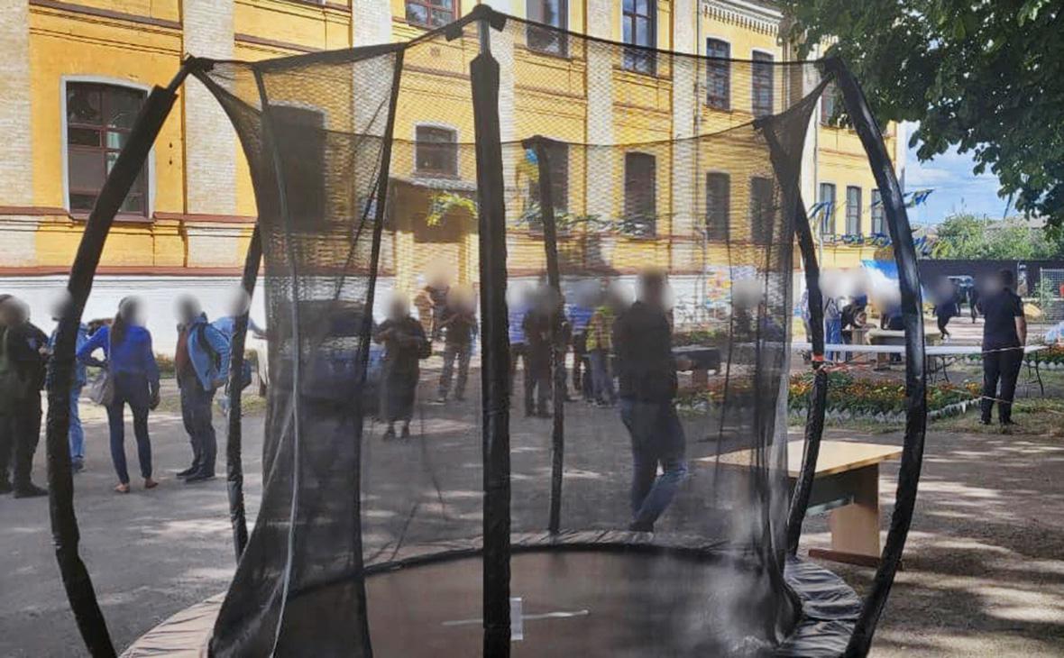 Четверо детей пострадали при детонации боеприпаса на выставке в Чернигове