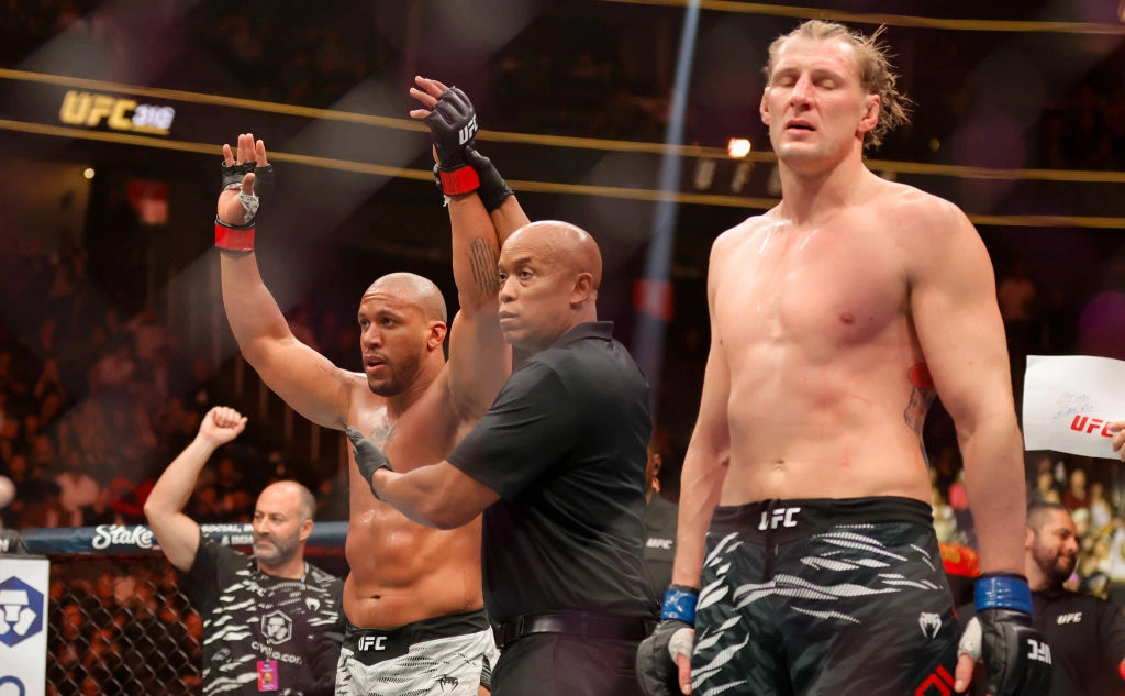  Steve Marcus / Getty Images