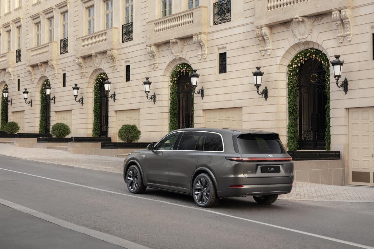 Автомобиль Li Auto L9