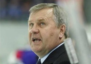 Сборная России по хоккею осталась без главного тренера