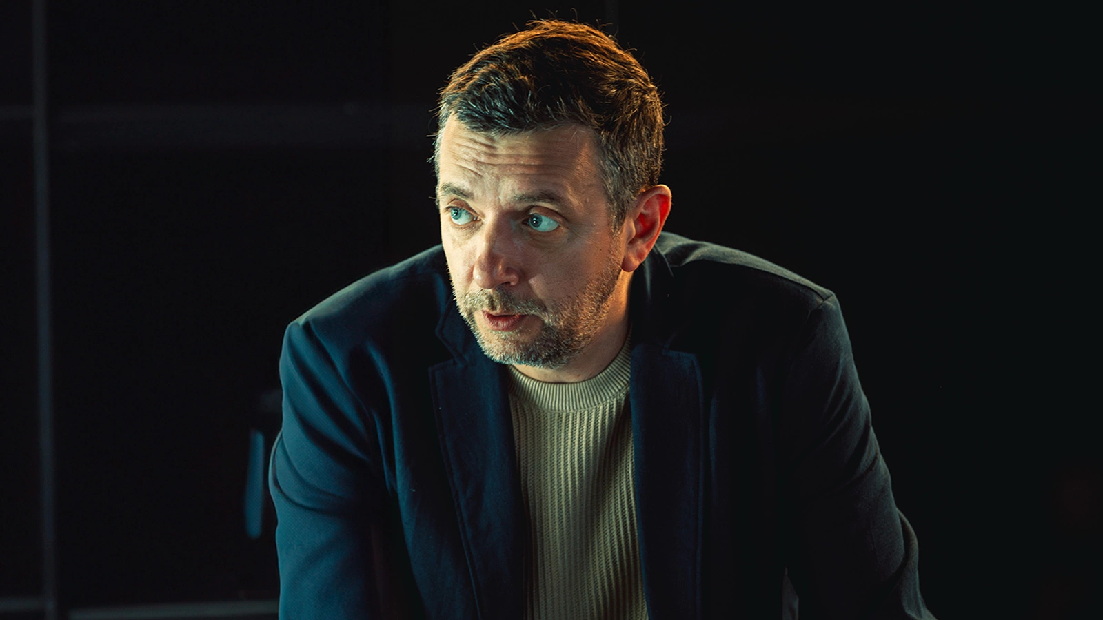 Алексей Агранович на съемках сериала «Многогранники»