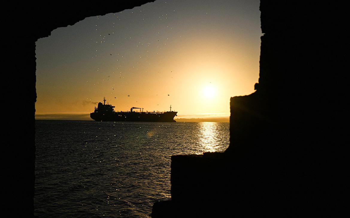 NYT узнала о массовом «побеге» танкеров из вод Венесуэлы от США