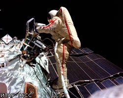 Космонавты с МКС М.Корниенко и Ф.Юрчихин вышли в открытый космос