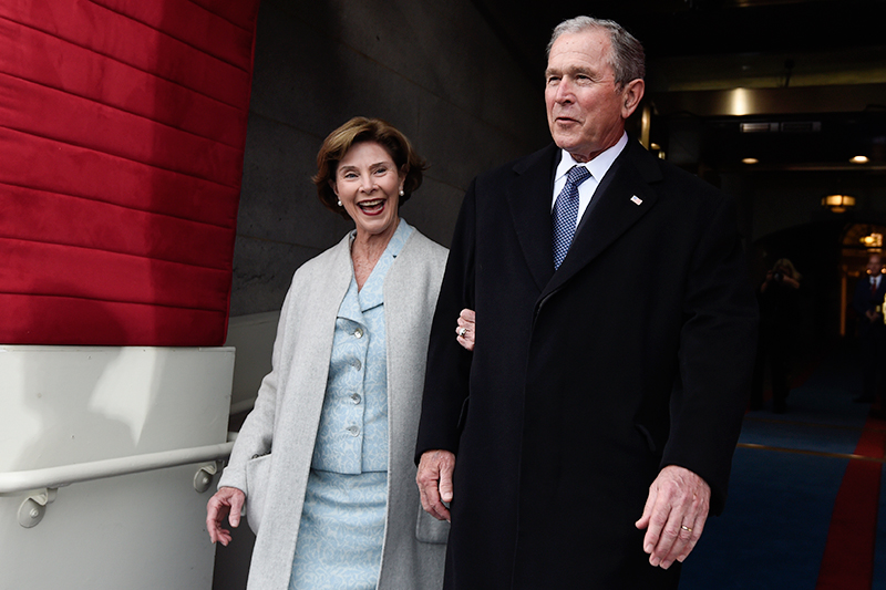 Бывший президент США Джордж Буш&nbsp;&mdash;&nbsp;младший с&nbsp;женой Лорой Буш
