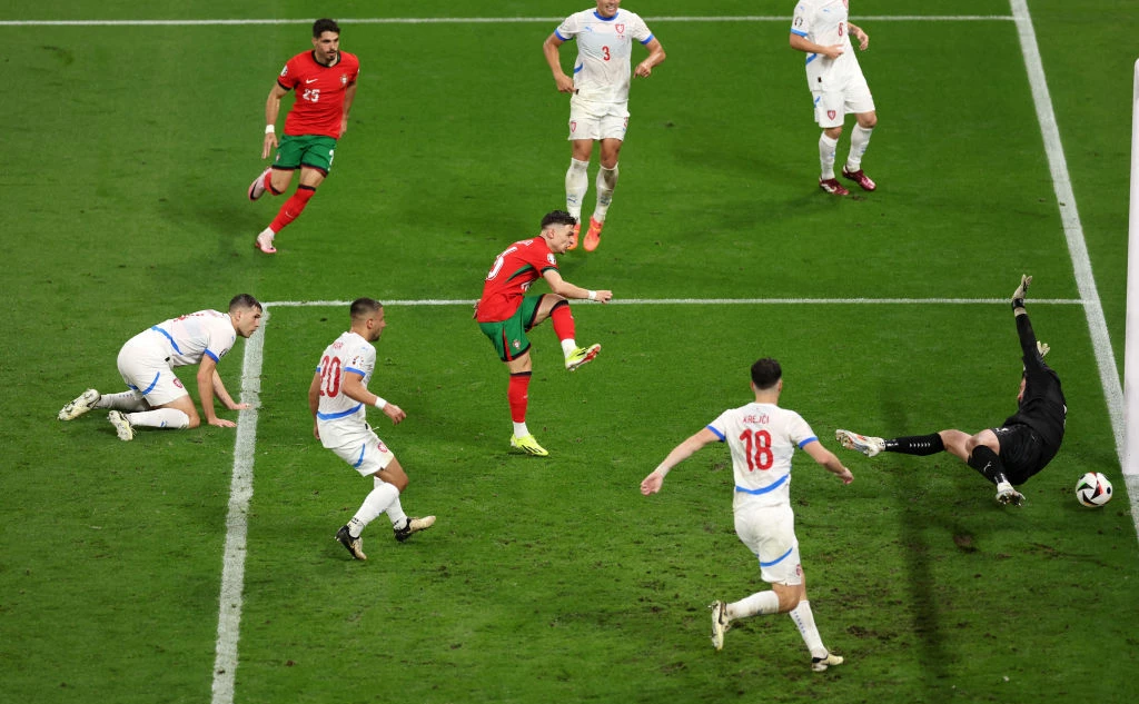 Julian Finney / Getty Images