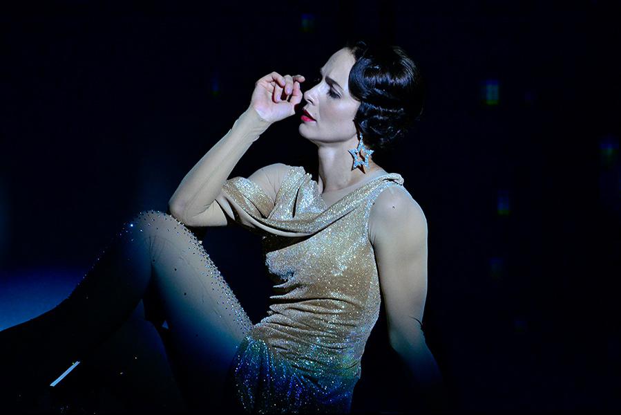 Үлкен шыны сиськи