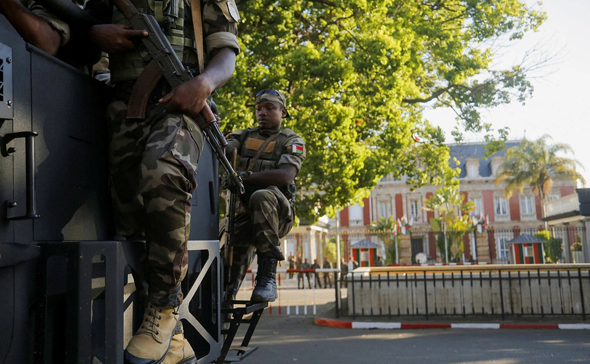 Zo Andrianjafy / Reuters