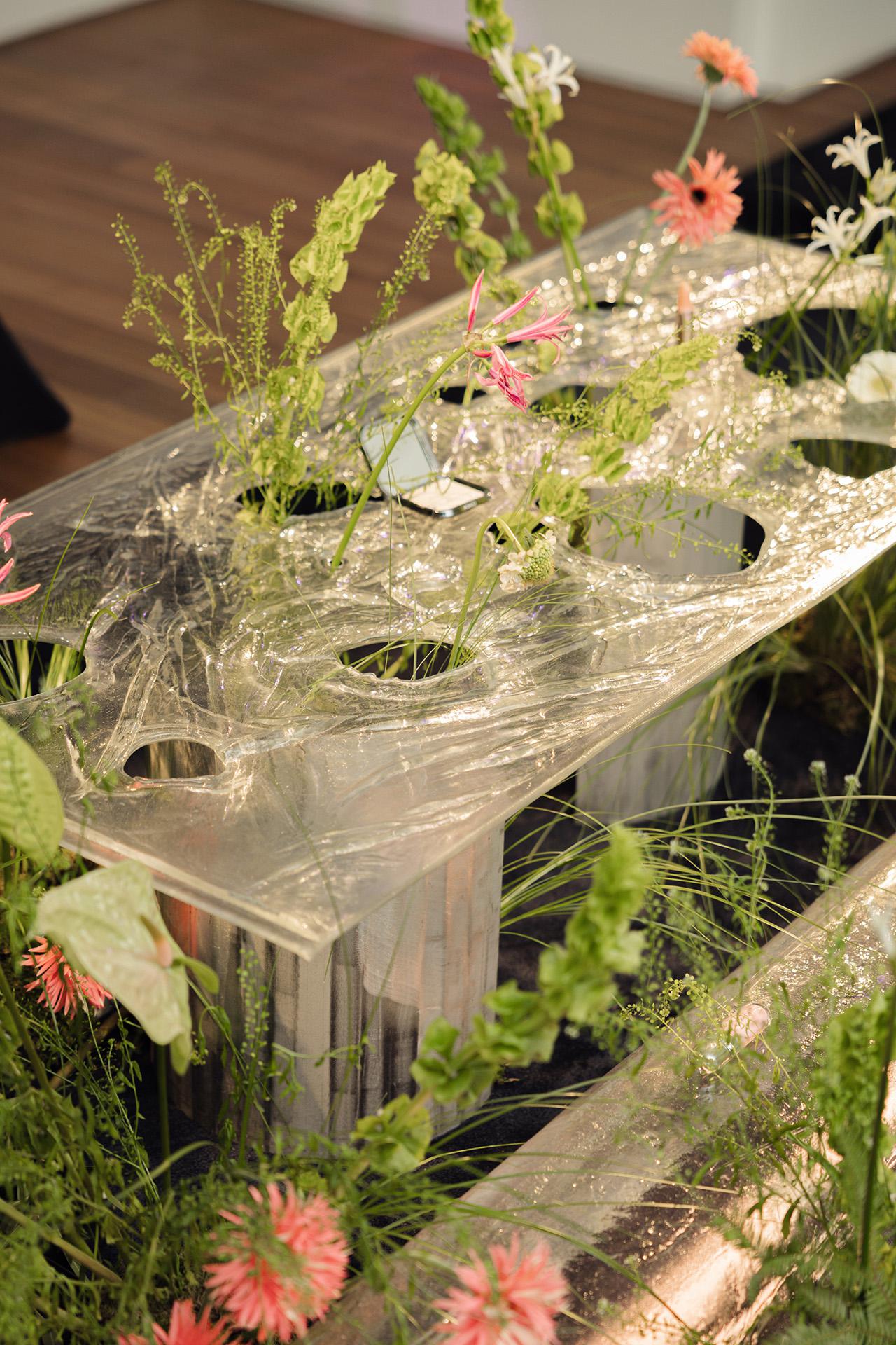 Инсталляция студии Fresh.Glass для KIKO Milano