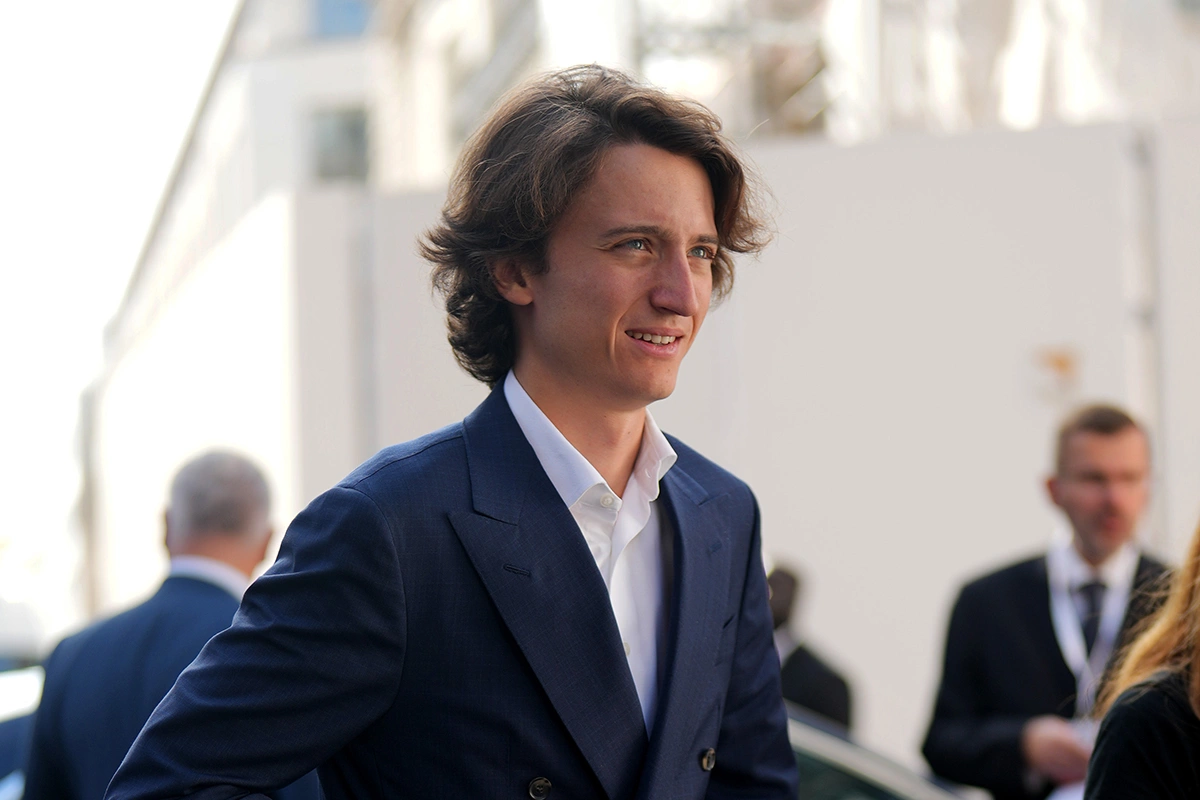 Кому достанется власть над Moеt Hennessy после Бернара Арно