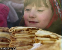 Традиции поедать блины на Масленицу придерживаются 80% россиян  
