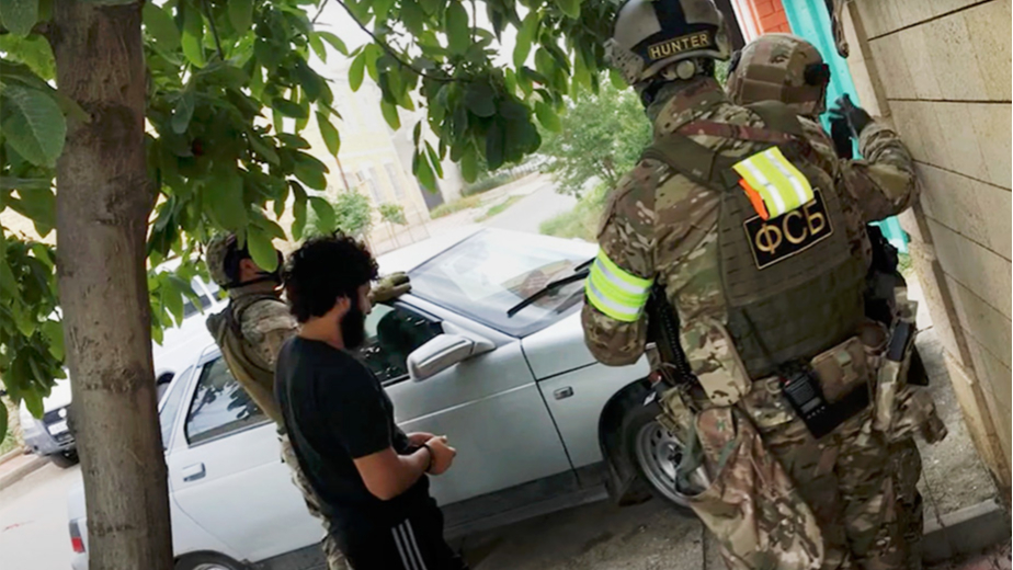Пять человек задержали по делу о ячейке террористов в колонии в Калмыкии