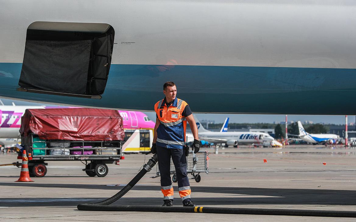 Авиакомпании обяжут отчитываться о выбросах CO2 на международных рейсах