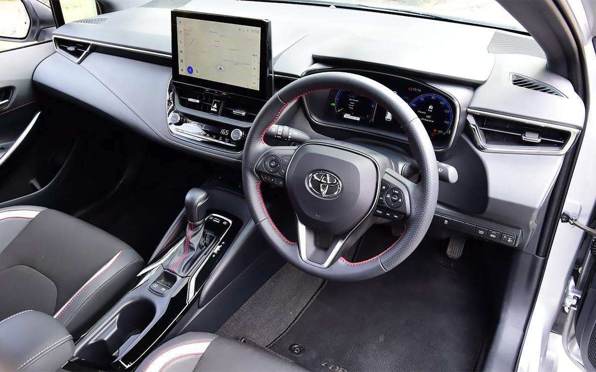 Запретят ли в России праворульные автомобили? В Росстандарте дали ответ