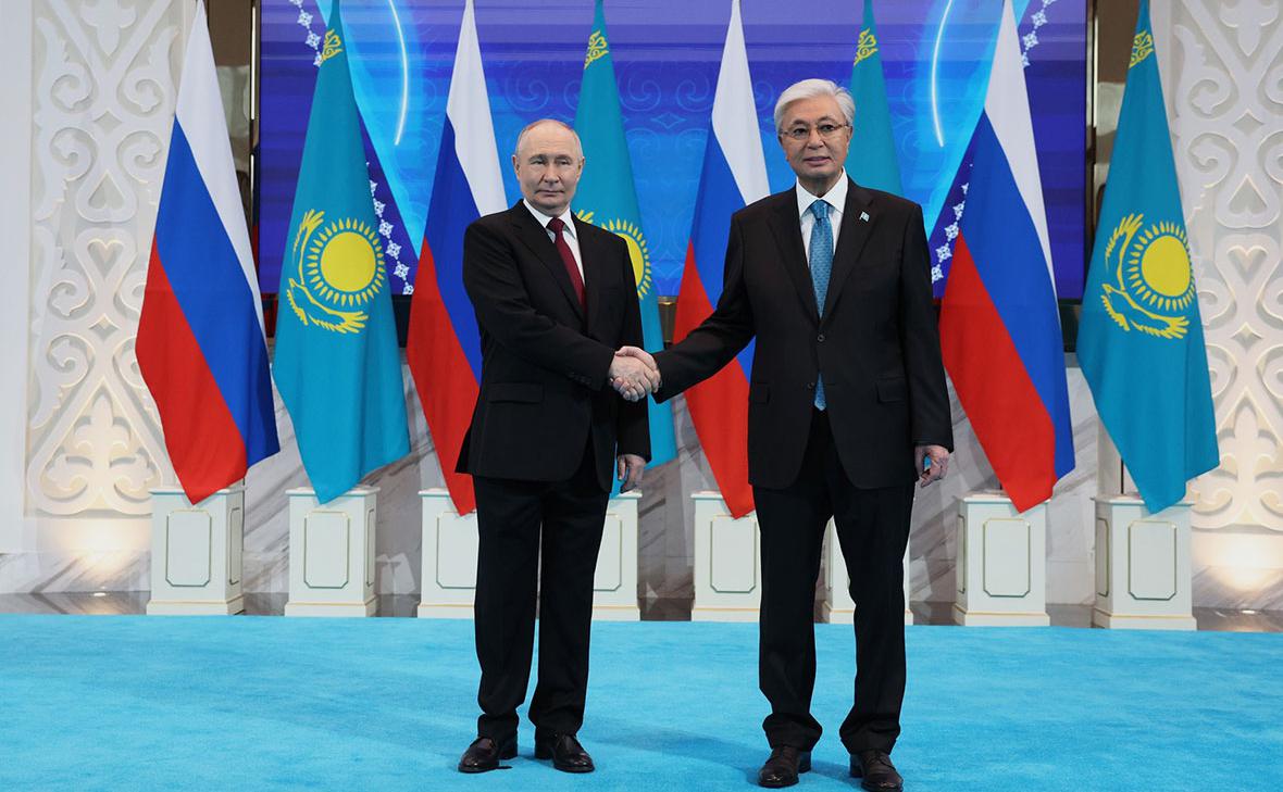 Путин заявил, что доволен результатами переговоров с Токаевым