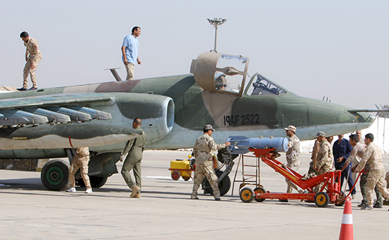 Иракский самолет Су-25 на авиабазе в Багдаде