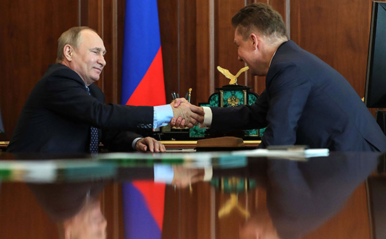 Владимир Путин и Алексей Миллер (слева направо)


