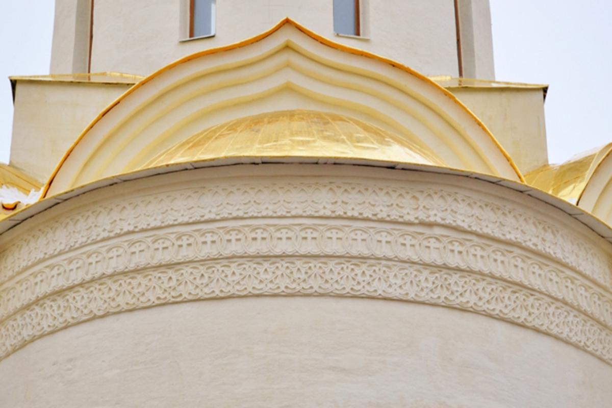 Резной орнамент собора