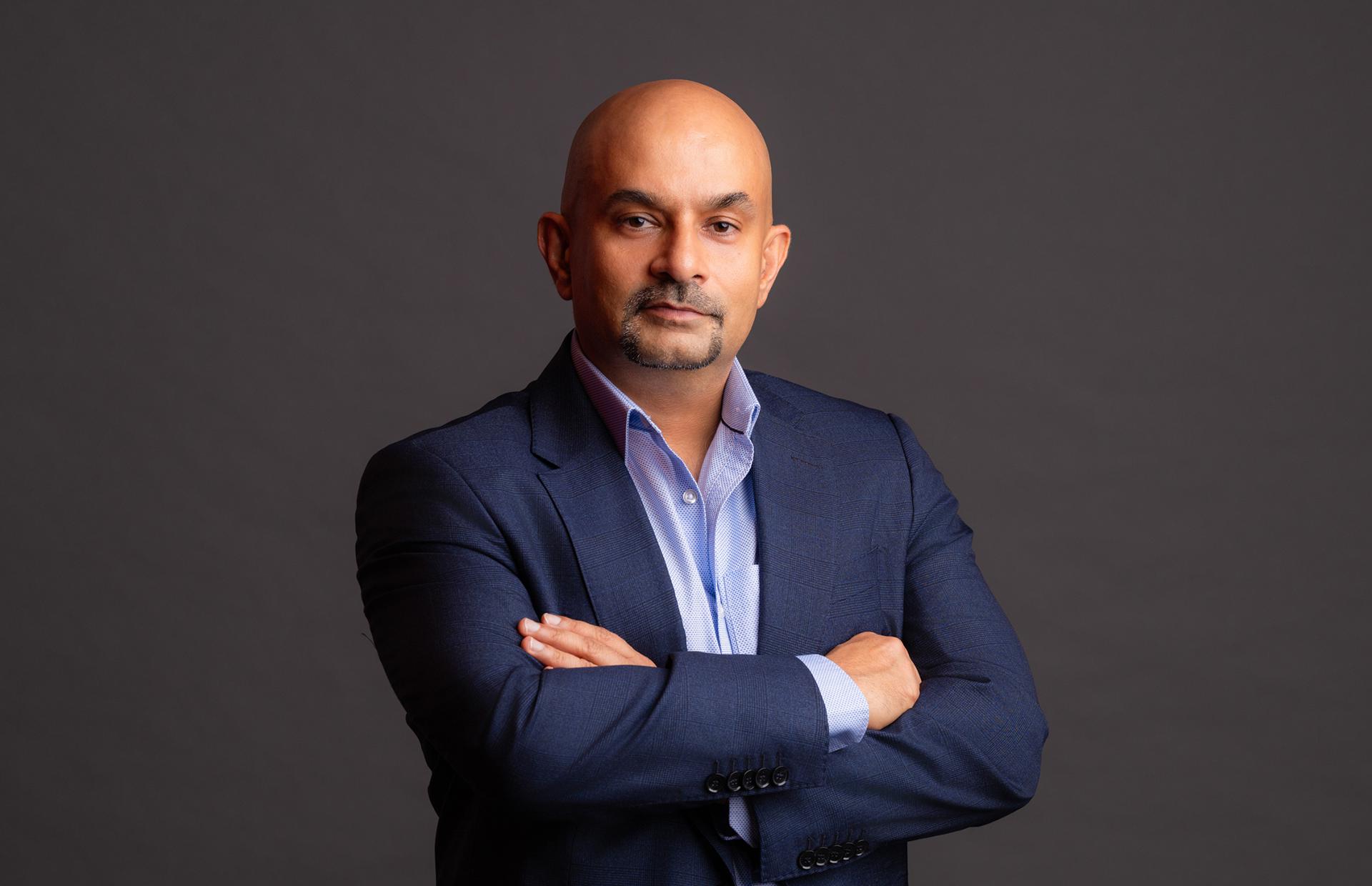 Санджай Манику