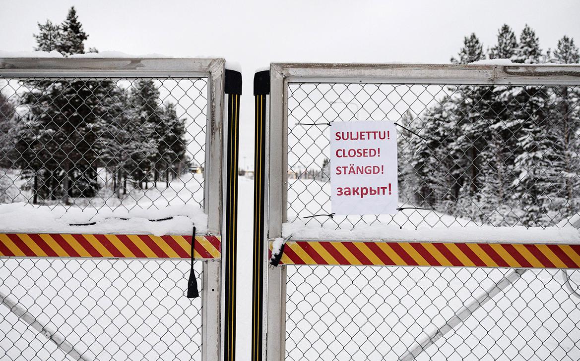 Нетрезвый швед угнал автомобиль и попытался уехать в Россию через границу