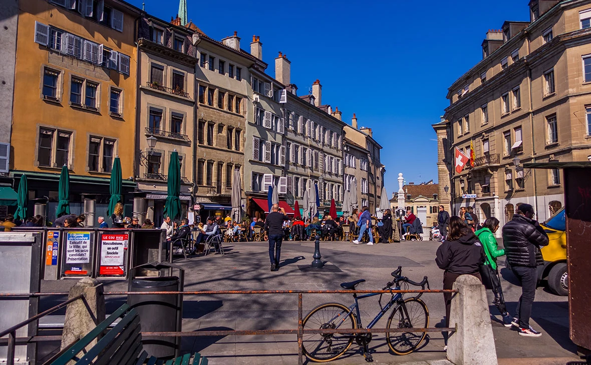 Roaming Pictures / Shutterstock