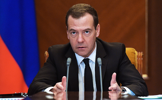Премьер-министр РФ Дмитрий Медведев на&nbsp;совещании по&nbsp;вопросам совершенствования системы закупок 18 марта 2016 года


