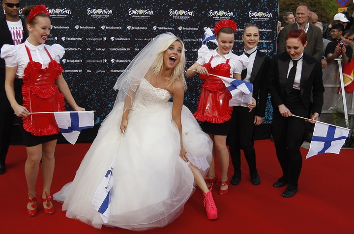 Финская певица на "Евровидении" выступила в поддержку гей-браков
