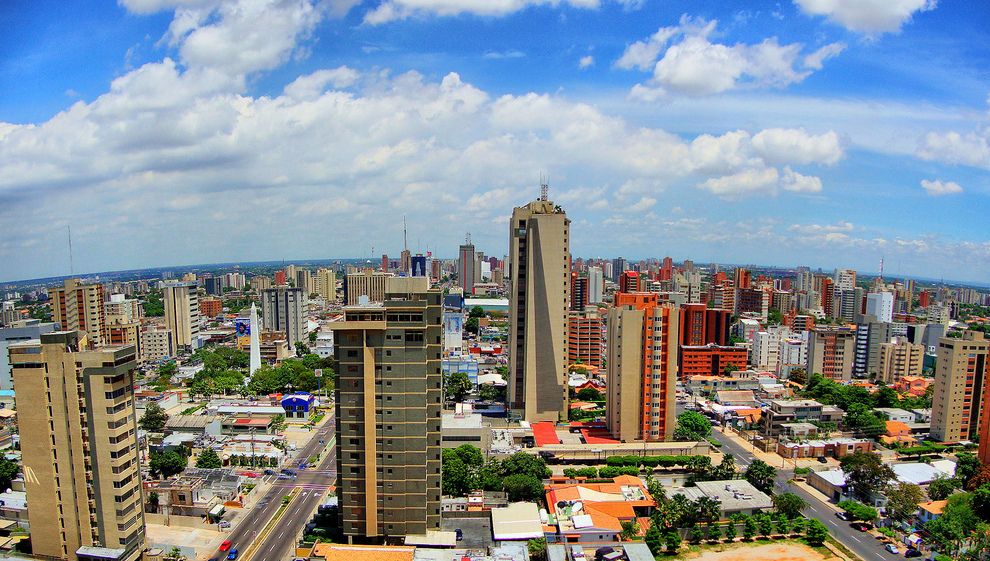 Город Маракайбо, центр нефтяной промышленности Венесуэлы