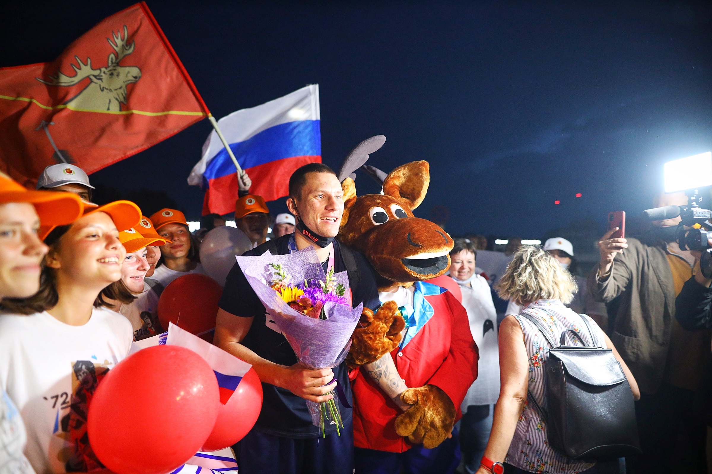 Олимпиец Станислав Шаров вернулся из Токио в Калининград. Фоторепортаж