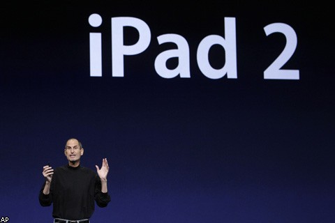 Стив Джобс лично презентовал iPad 2