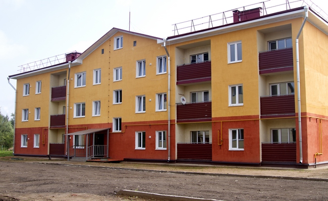 Трехэтажный 22-квартирный энергоэффективный дом в поселке Парфино Новгородской области по адресу улица Мира, 14В
