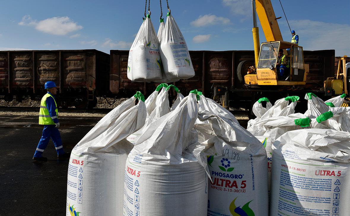 Фасовки минеральных удобрений дистрибуционно-логистического центра группы &laquo;ФосАгро&raquo; в Брянской области