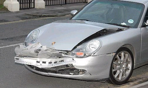 Пьяный полицейский разбил Porsche