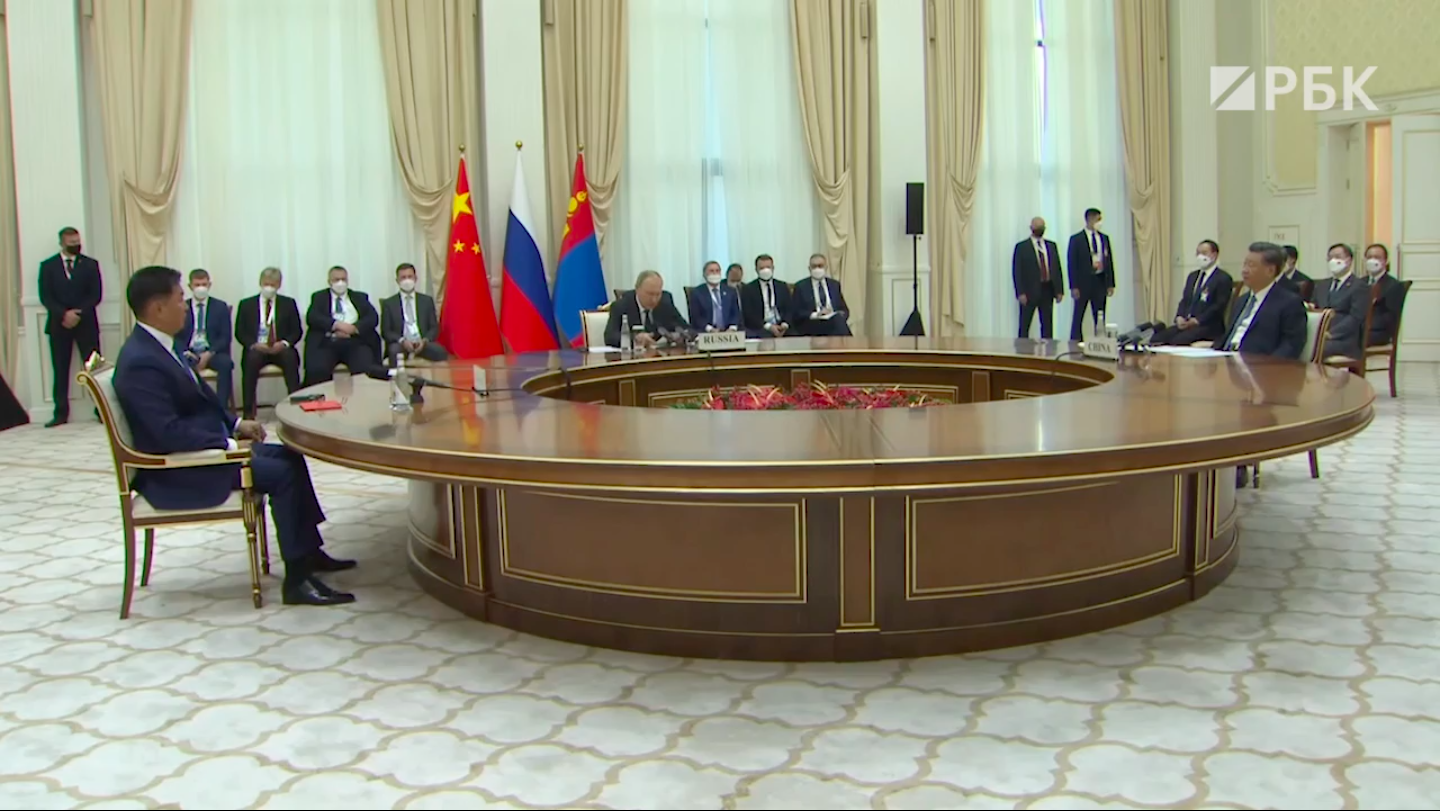 Путин оценил долю нацвалют в расчетах с Китаем