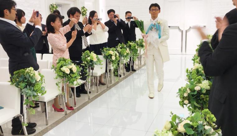Электронная жена: зачем японец женился на голограмме