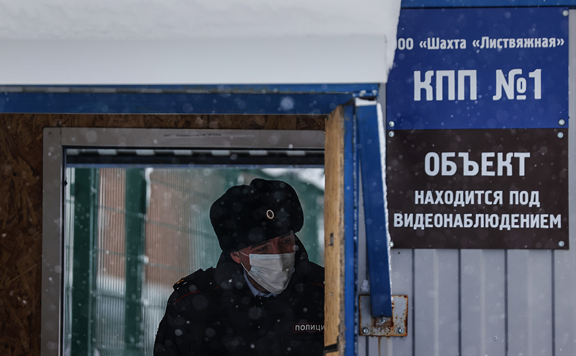 Прокуратура раскрыла схему подкупа проверяющих на шахтах Кузбасса"/>













