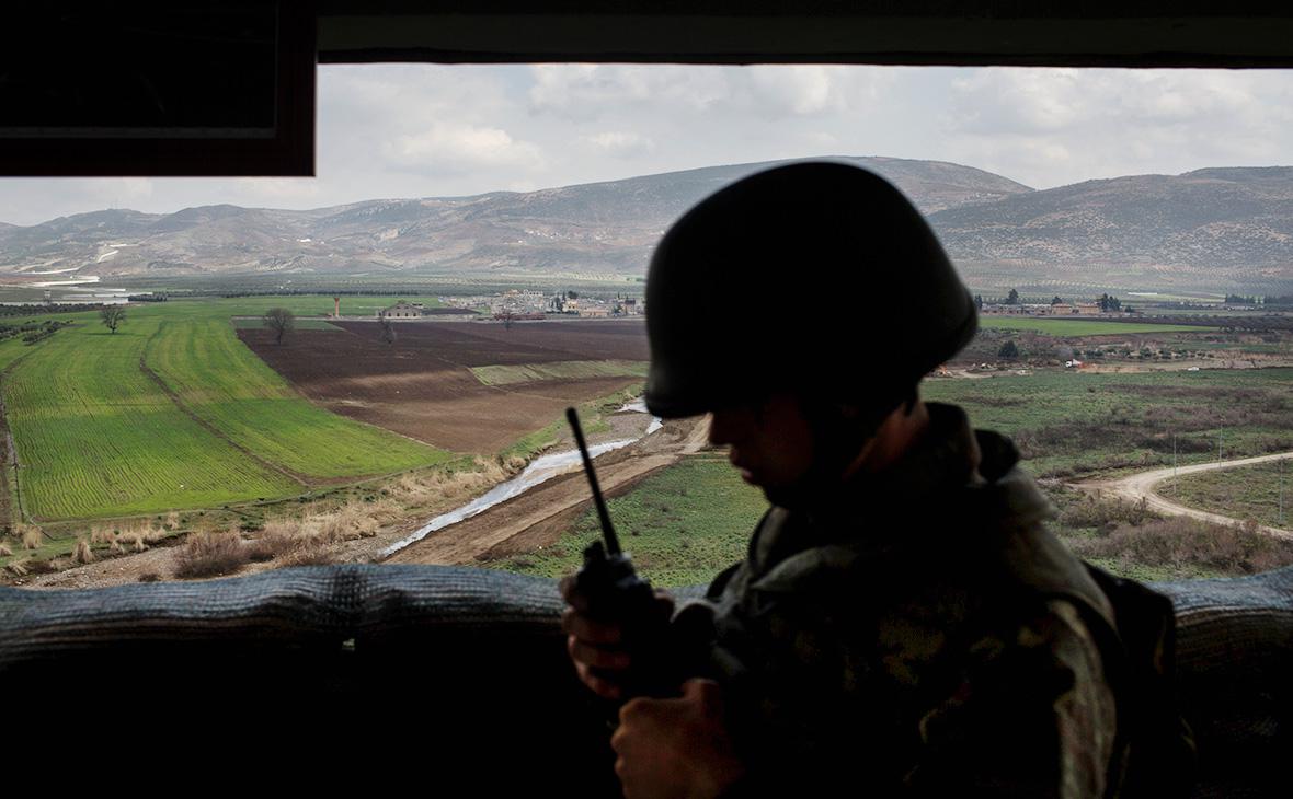 Курды приостановили сопротивление ИГ в Сирии из-за турецкой операции"/>













