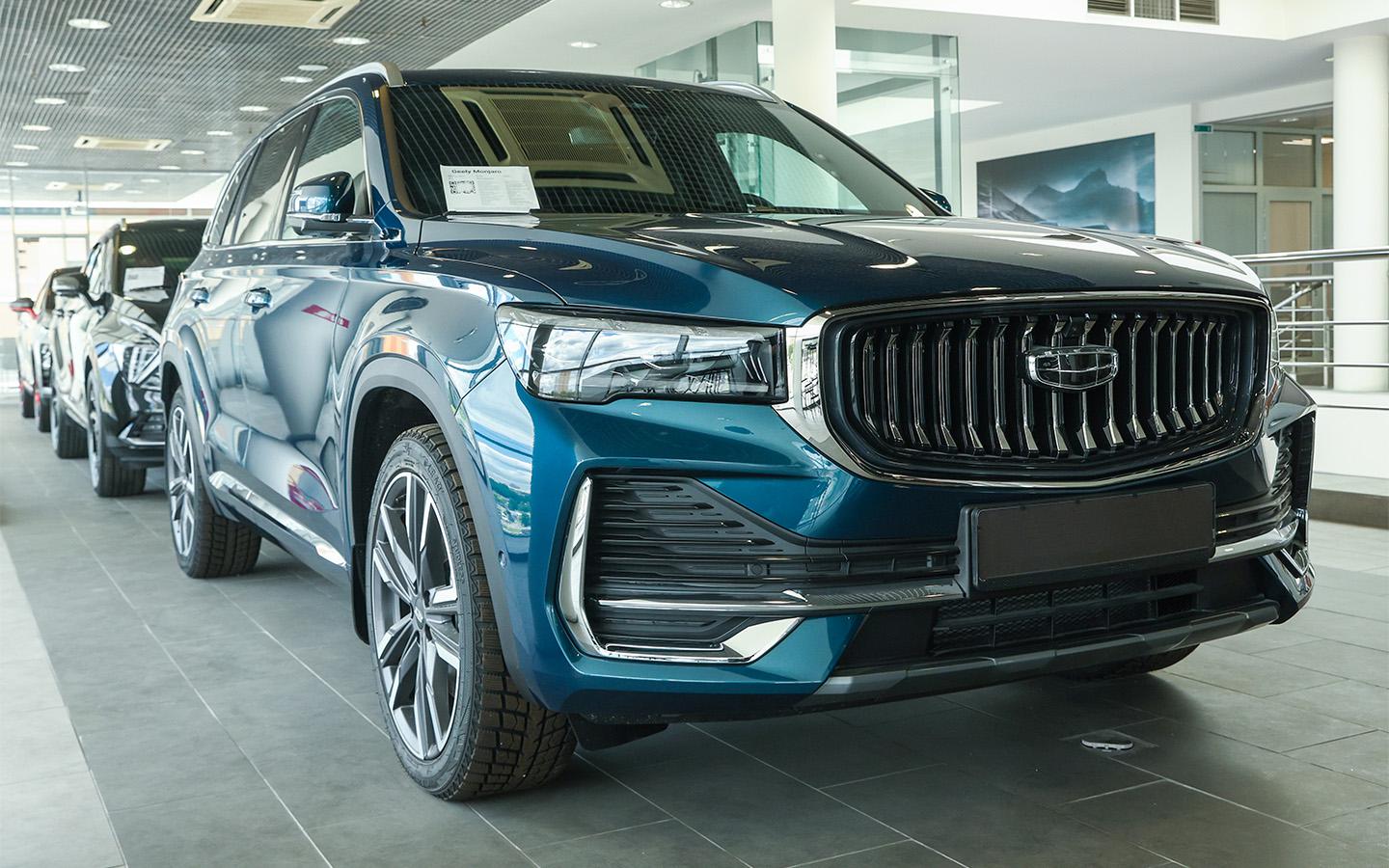 Geely опроверг информацию об уходе из России. Подробности