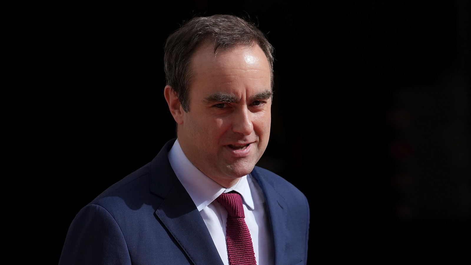 «Последний выживший». Во Франции выбрали нового премьер-министра