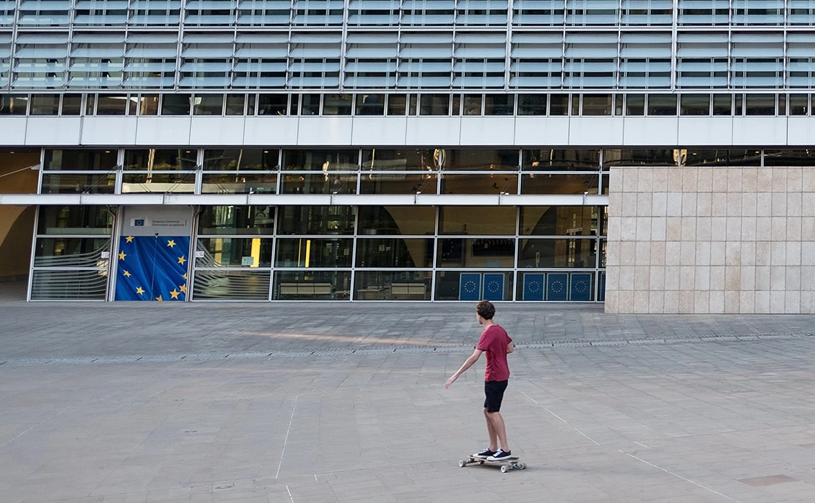 Leon Neal / Getty Images