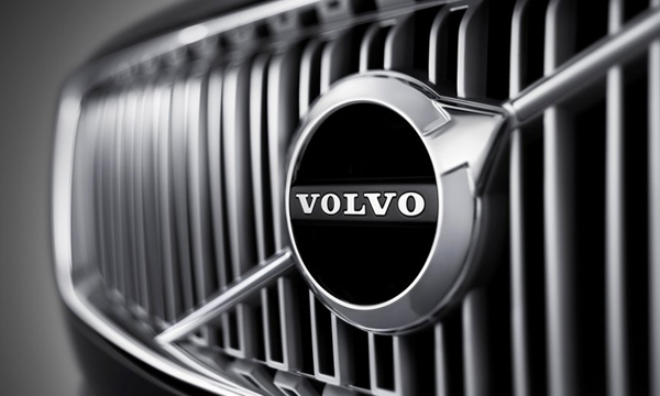 Volvo повышает цены на модели 2015 года 