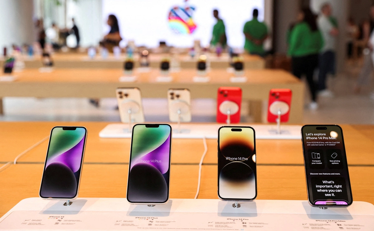 Francis Mascarenhas / Reuters