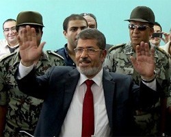 Новоизбранный президент Египта М.Мурси покинул "Братьев-мусульман"