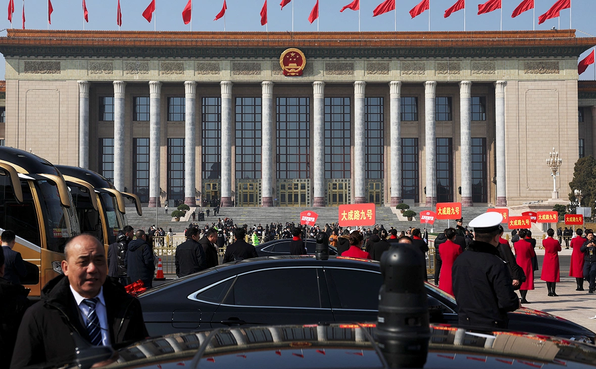 Florence Lo / Reuters