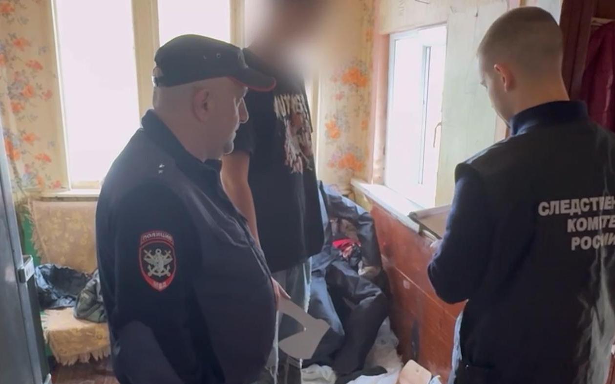 V Krasnodarski regiji 16-letnik s sekiro ubil babico