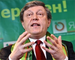 Г.Явлинский в ЗС Петербурга подтвердил готовность объединиться с А.Кудриным