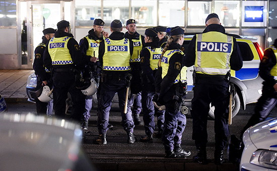 Полицейские в Стокгольме. Январь 2016 года


