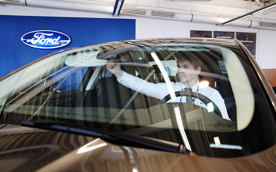 Уходящий из России Ford объявил о скидках на автомобили